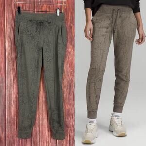 Lululemon Warm Down Jogger Pants Womens Size 6 Thread Dye Athleisure Pockets